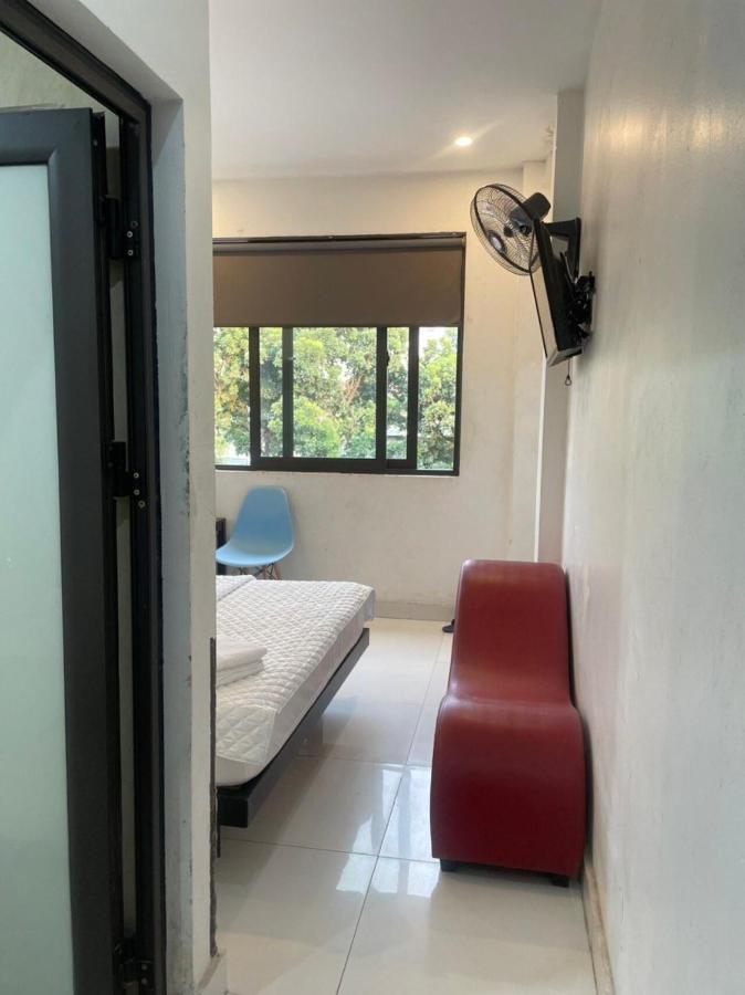Yen Hoa Motel Hanoi Exterior photo